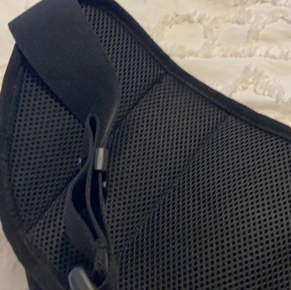 Herschel Eighteen Waist Pack NWOT - Picture 3 of 11